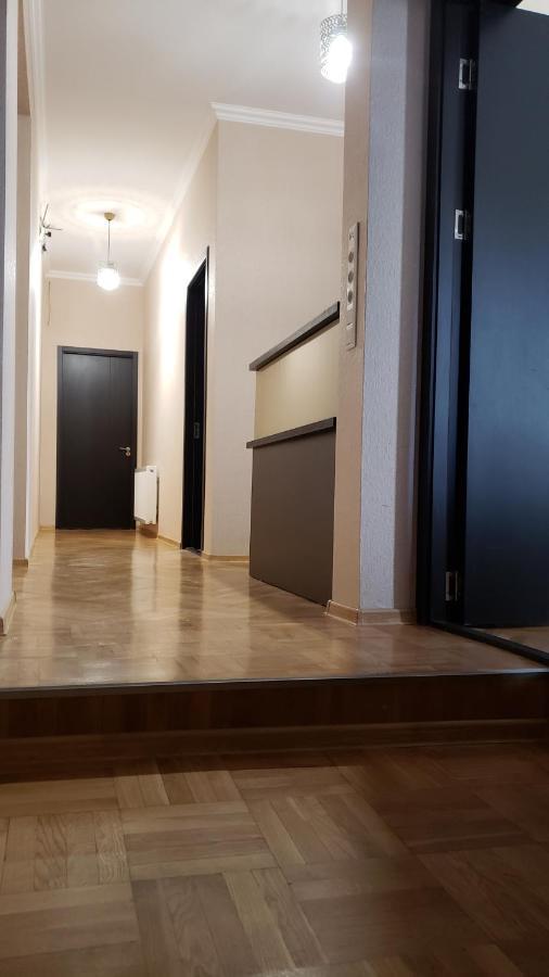 Family Guest House Tbilisi ภายนอก รูปภาพ