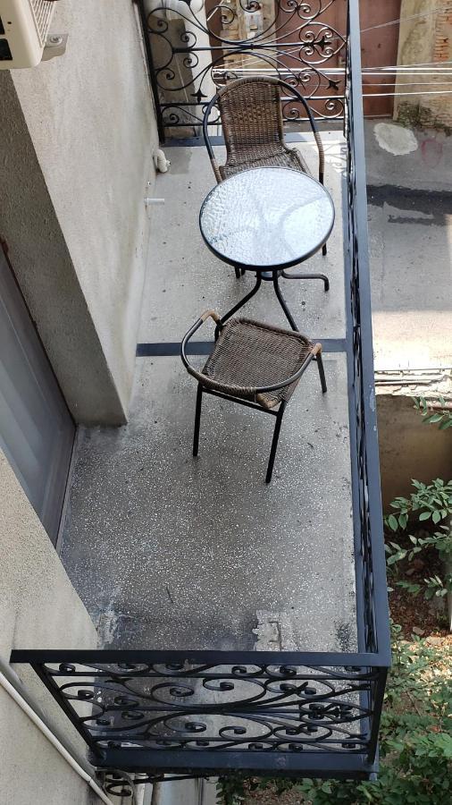 Family Guest House Tbilisi ภายนอก รูปภาพ