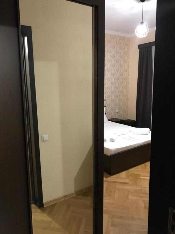 Family Guest House Tbilisi ภายนอก รูปภาพ