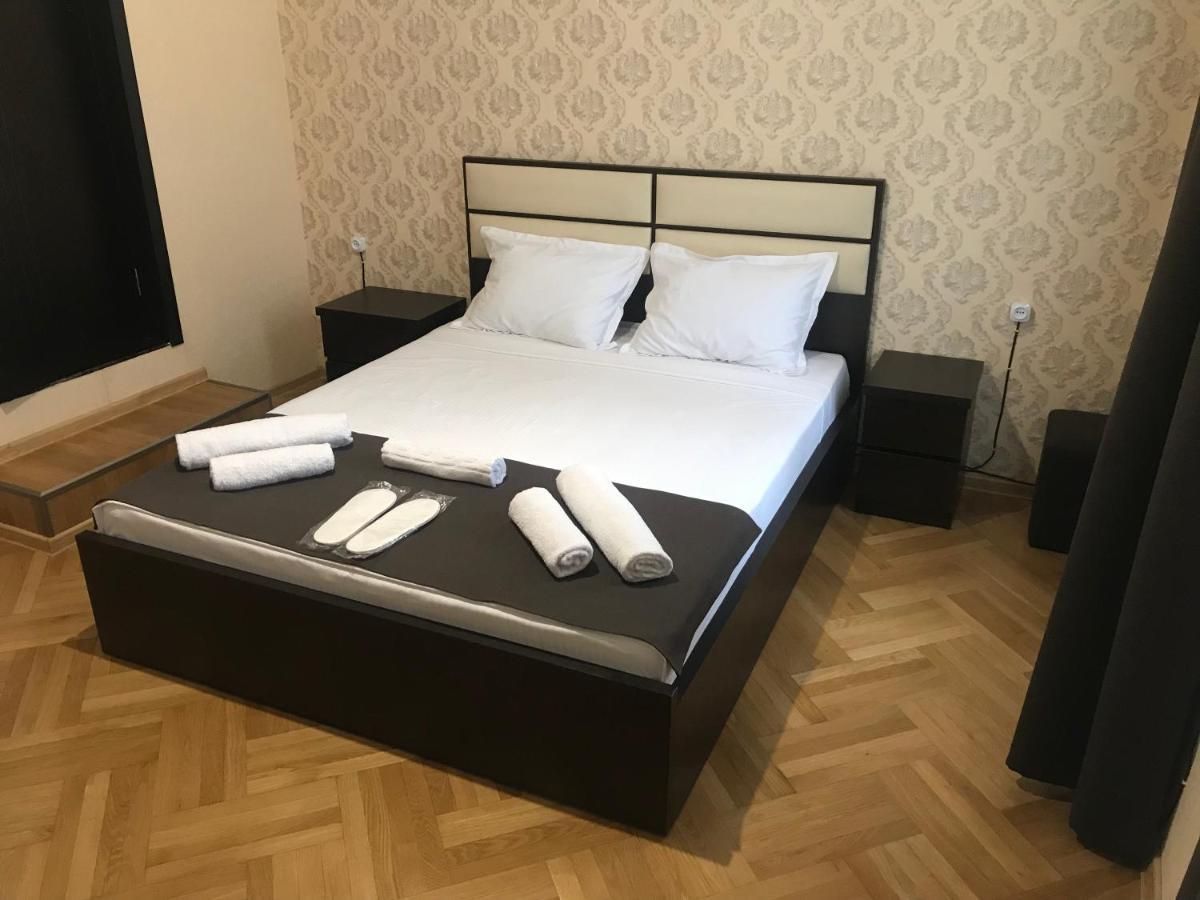 Family Guest House Tbilisi ภายนอก รูปภาพ